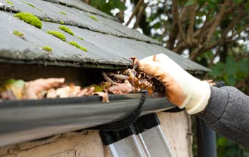gutter cleaning Spinney Hills, Leicestershire